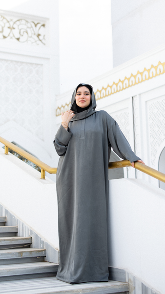 Prayer Abaya – Noor