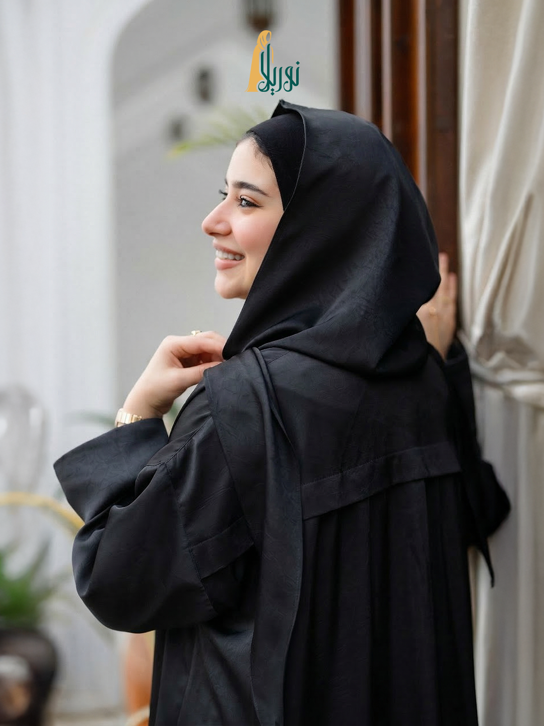 يُسر - عباية صلاة بخامة الستان الفاخر