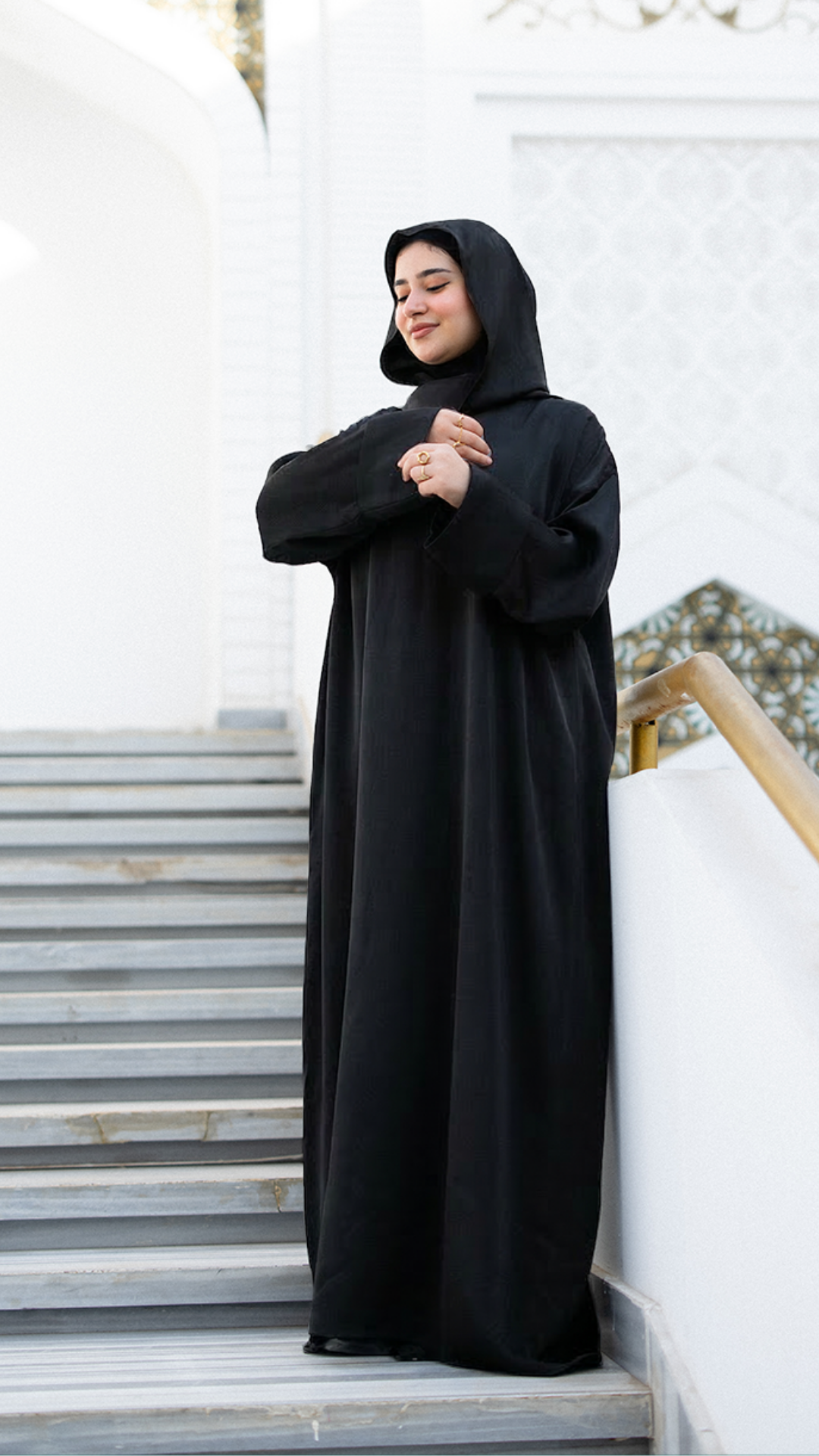 يُسر - عباية صلاة بخامة الستان الفاخر