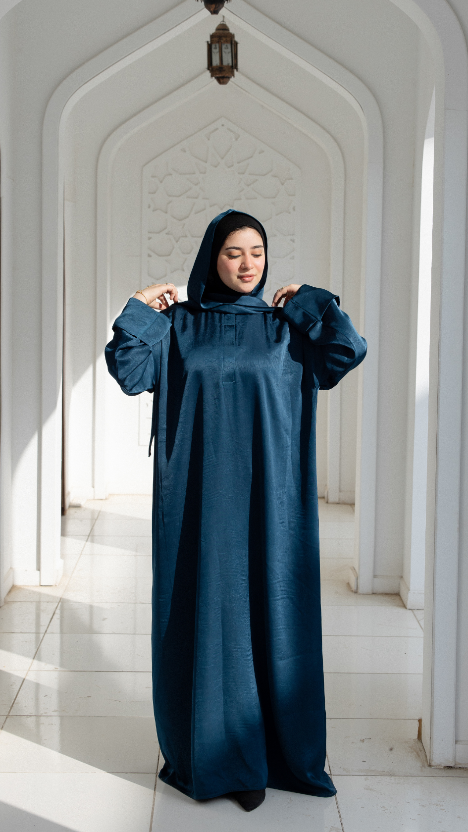 Prayer Abaya – Noor